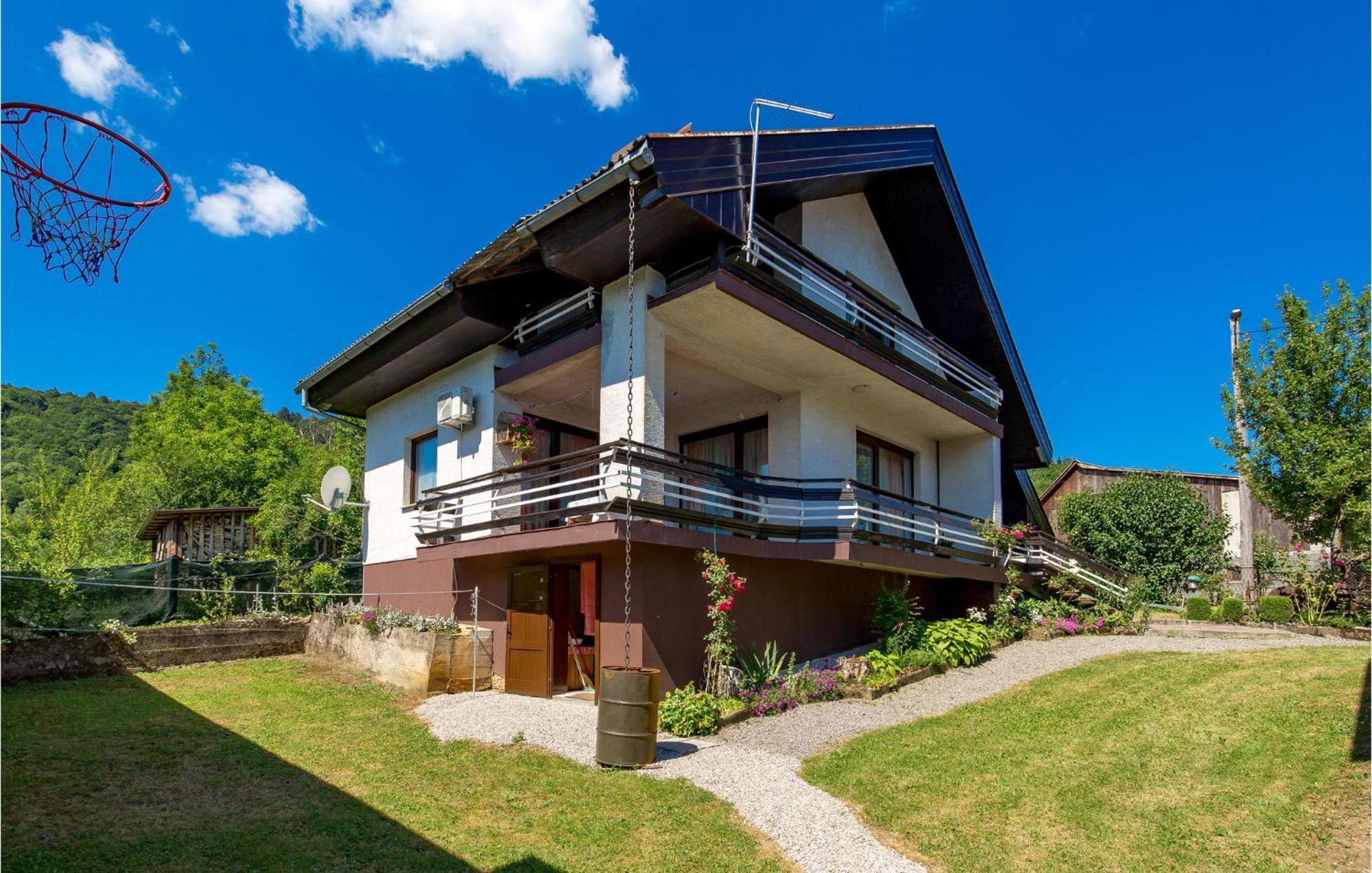 Awesome Home In Plaski With Wifi Exterior photo