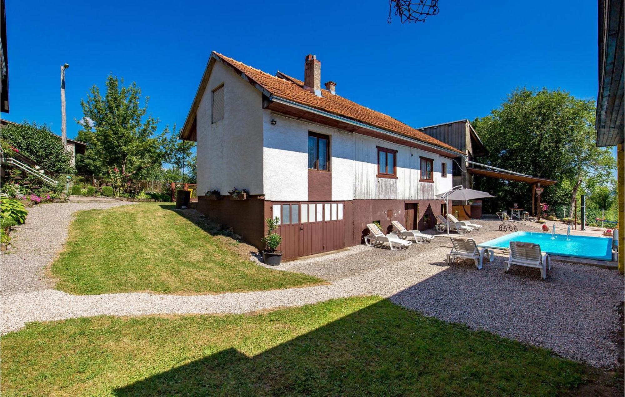 Awesome Home In Plaski With Wifi Exterior photo